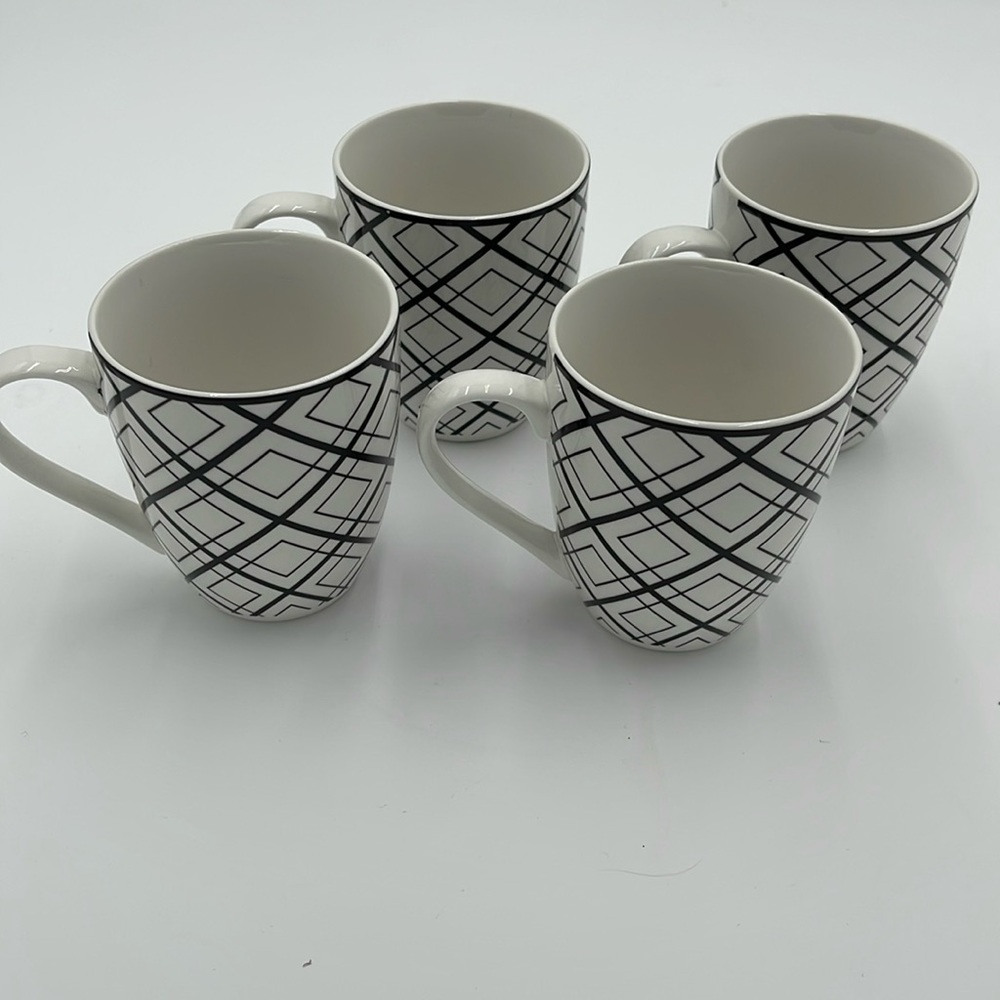 Dover & York 4 Geometric Coffee Mugs
